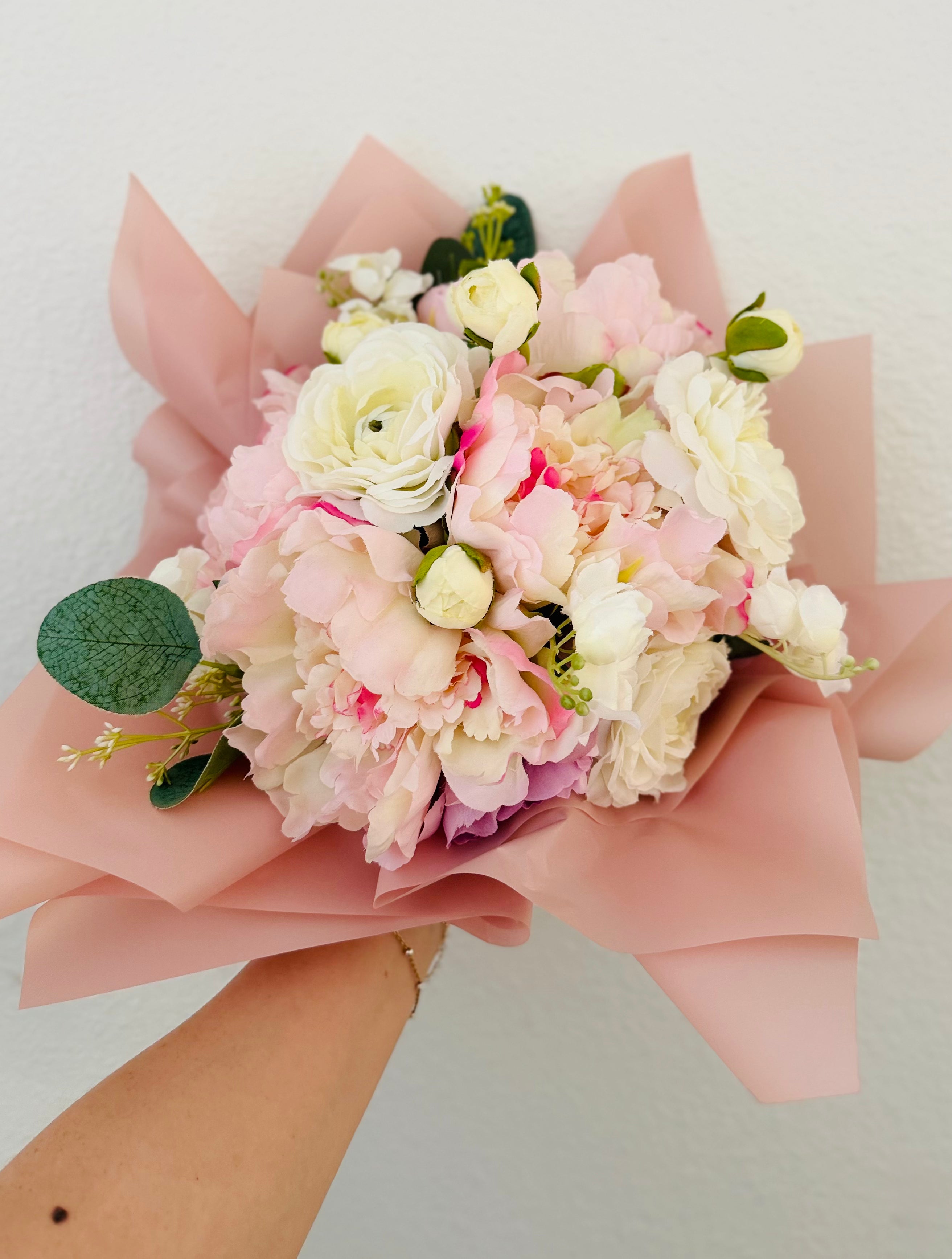 Faux Floral Bouquets & Home Décor